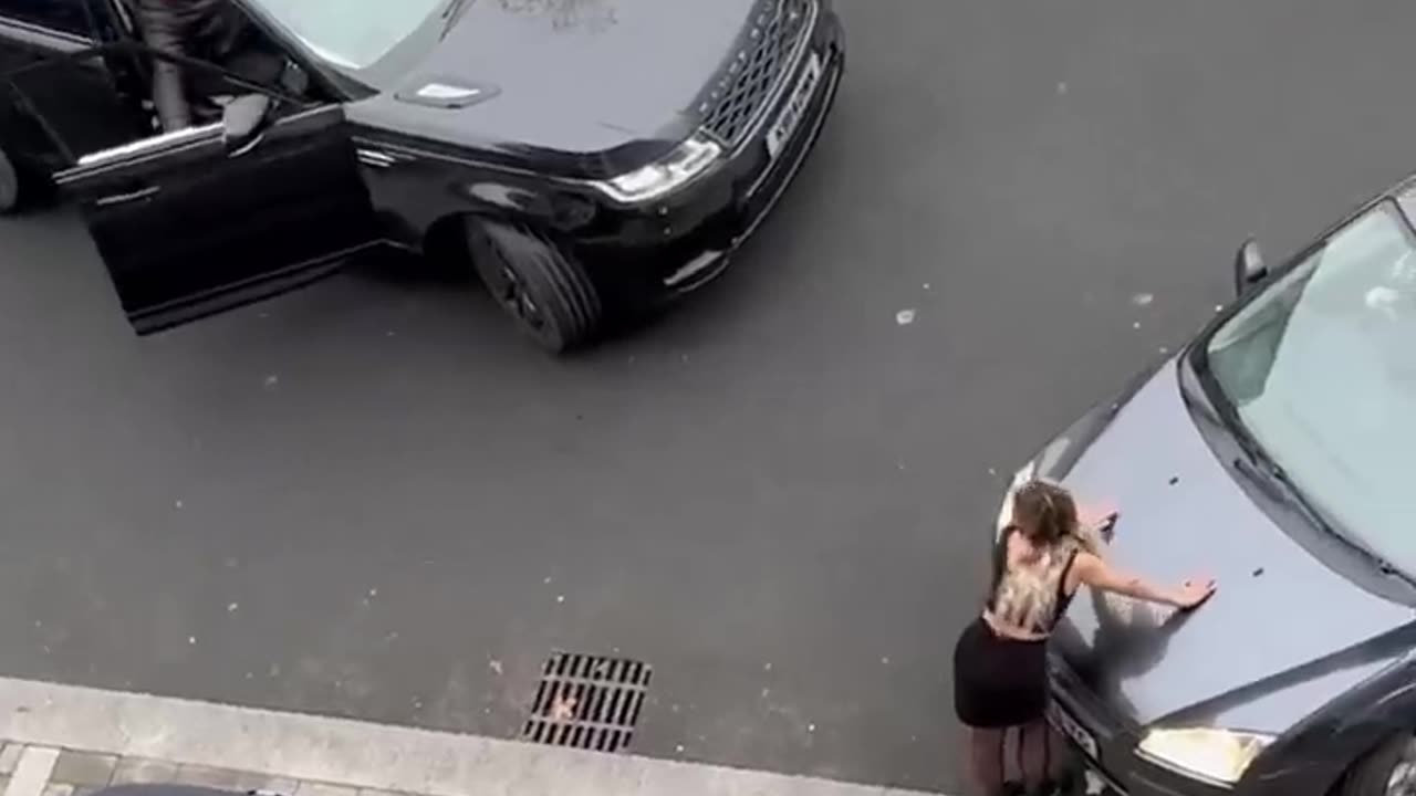 She tried to stop his car!