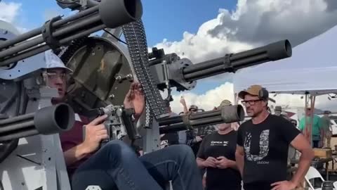 QUAD-POD MINIGUN! 200 rds a SECOND!!!
