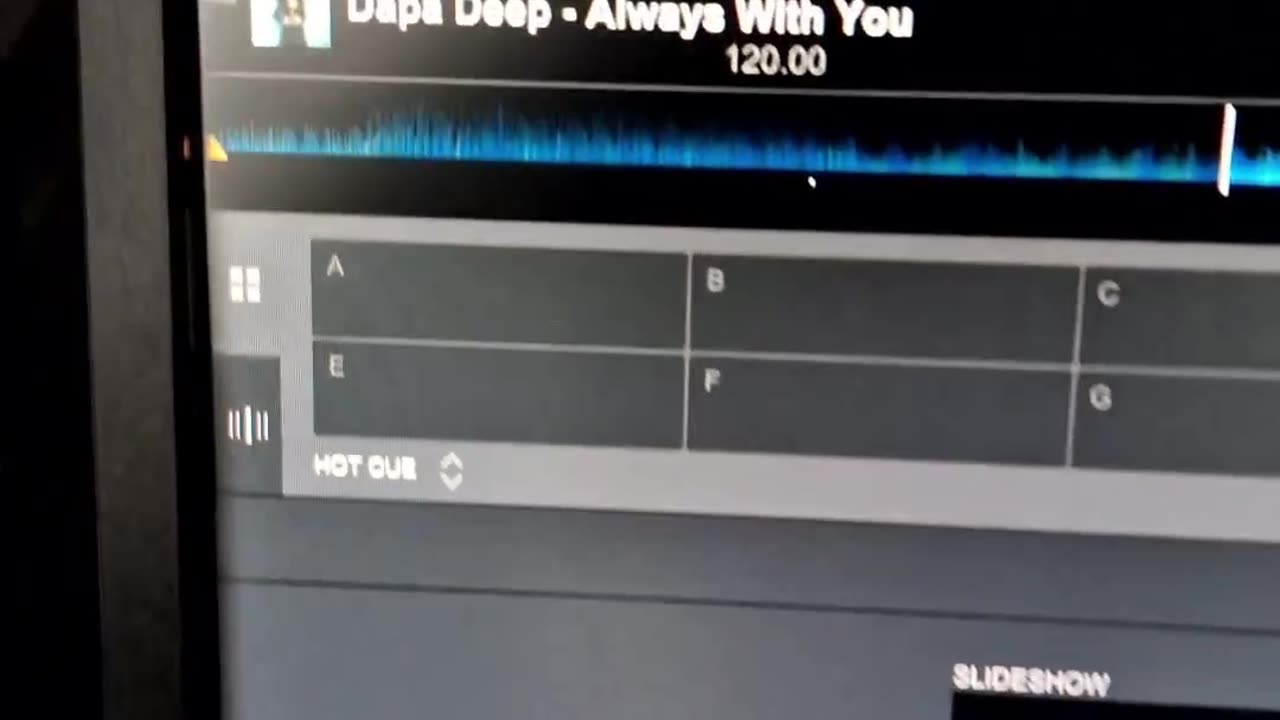 Deep House Video mix with additional audio beat loop