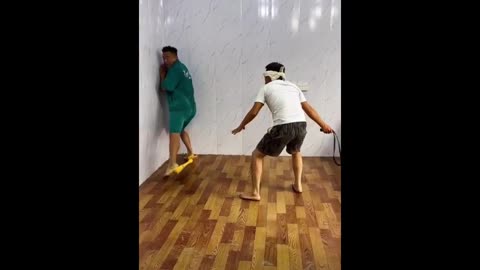 Chinese funny game challenges _ Try not to laugh 🤣
