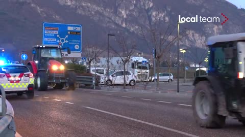 —Anche in Italia inizia la protesta degli agricoltori.