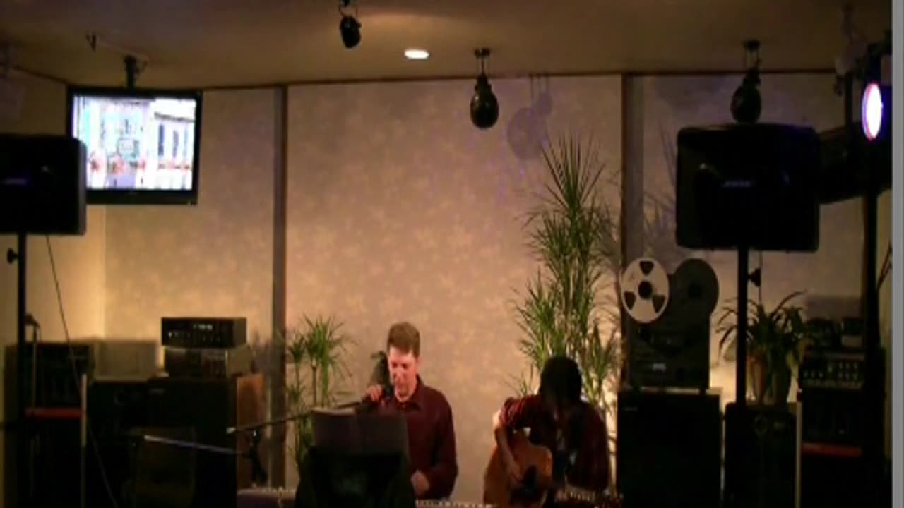 "Hey Jude" Beatles Cover by Tim Janakos Live in Fukushima Japan