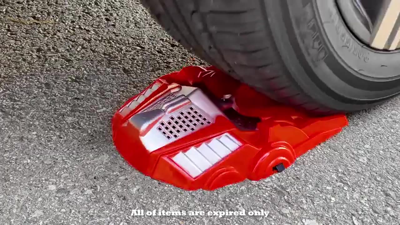 The most satisfying video with crushing things with car