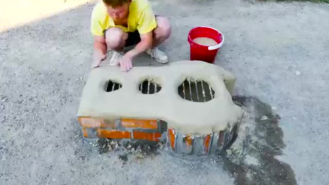 Lihat ide untuk membuat perapian DIY sederhana untuk menyegarkan halaman belakang Anda 😊