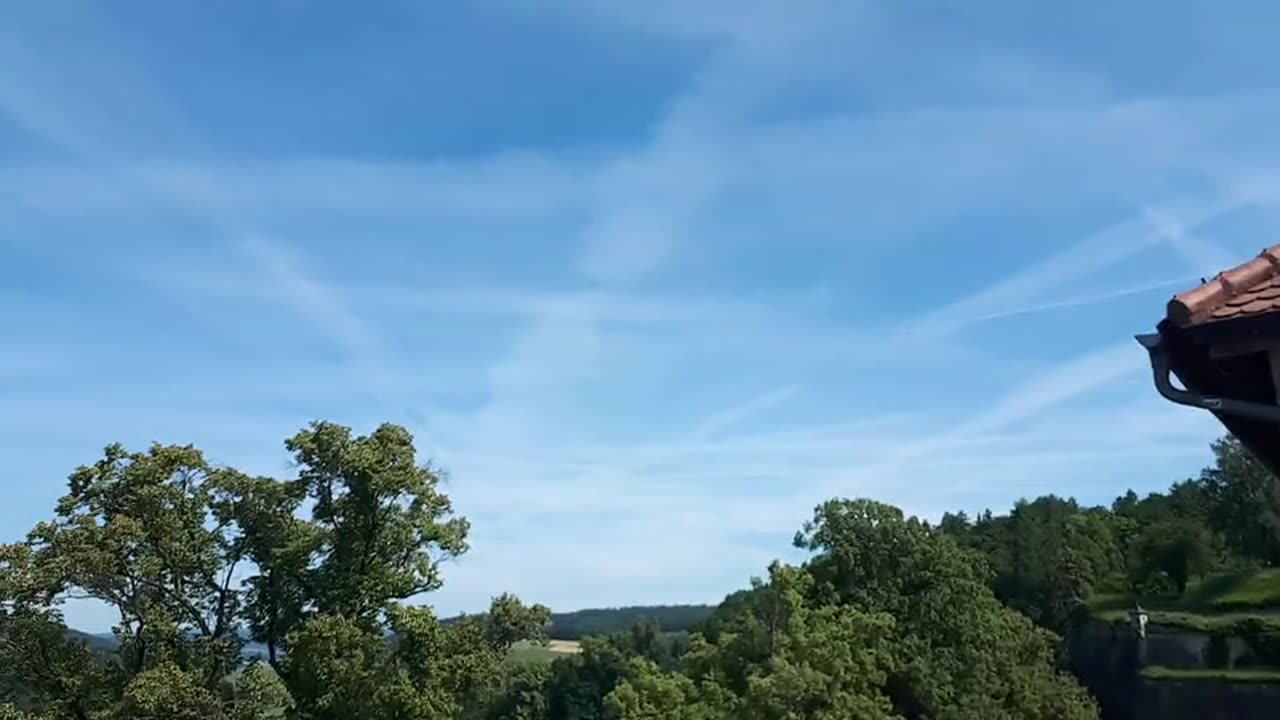 Himmel in Kronach am 1.6.2023 um 10:39 Uhr