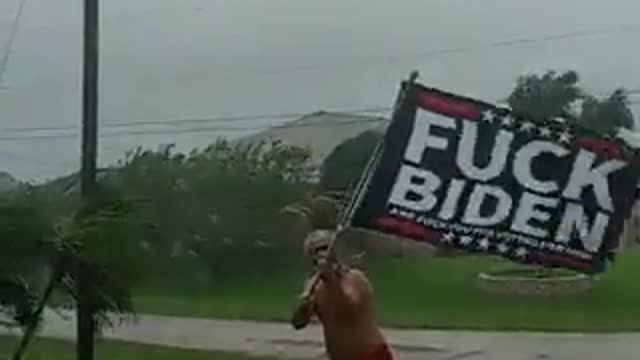 Meanwhile in Florida - A True Patriot Braves Hurricane 'Ian'