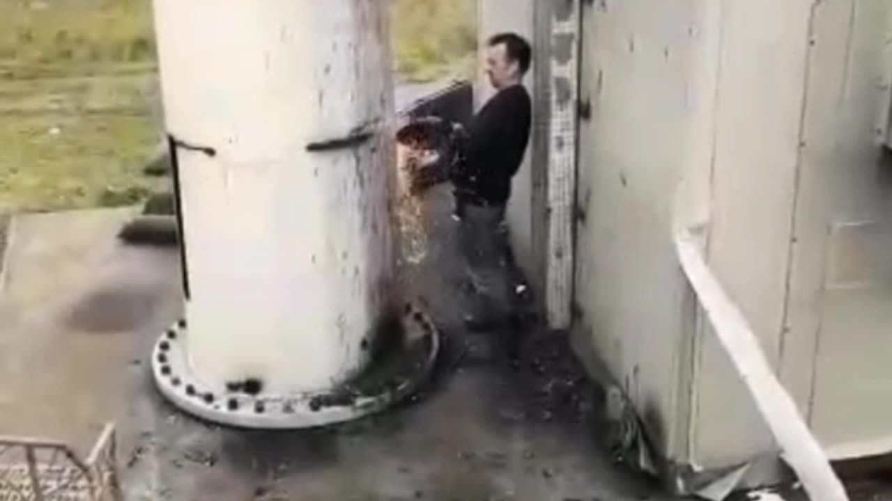 Cutting a 5g tower
