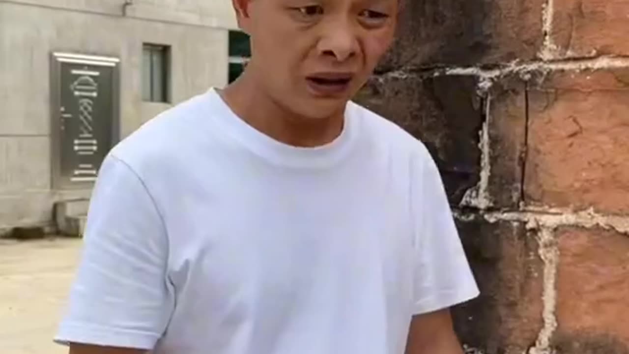 Money prank 😂😂😂