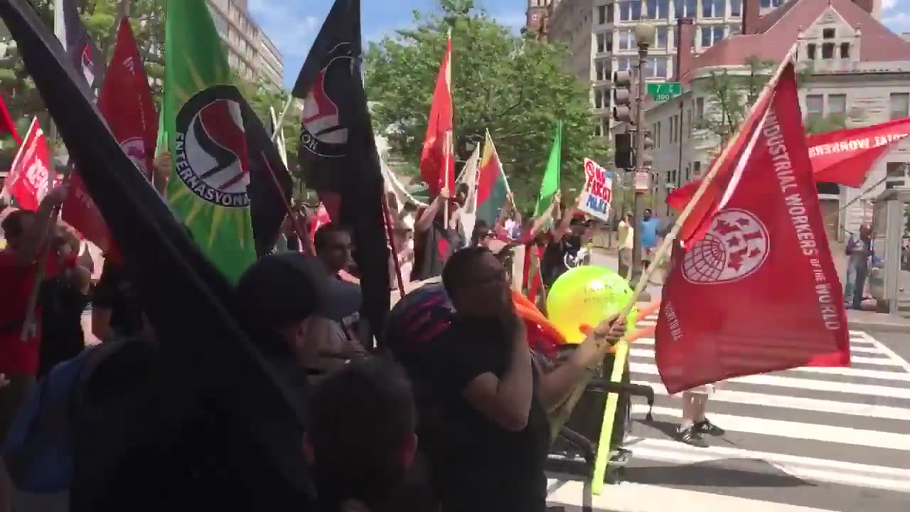 June 25 2017 DC 1.3 Antifa vs MAGA chant