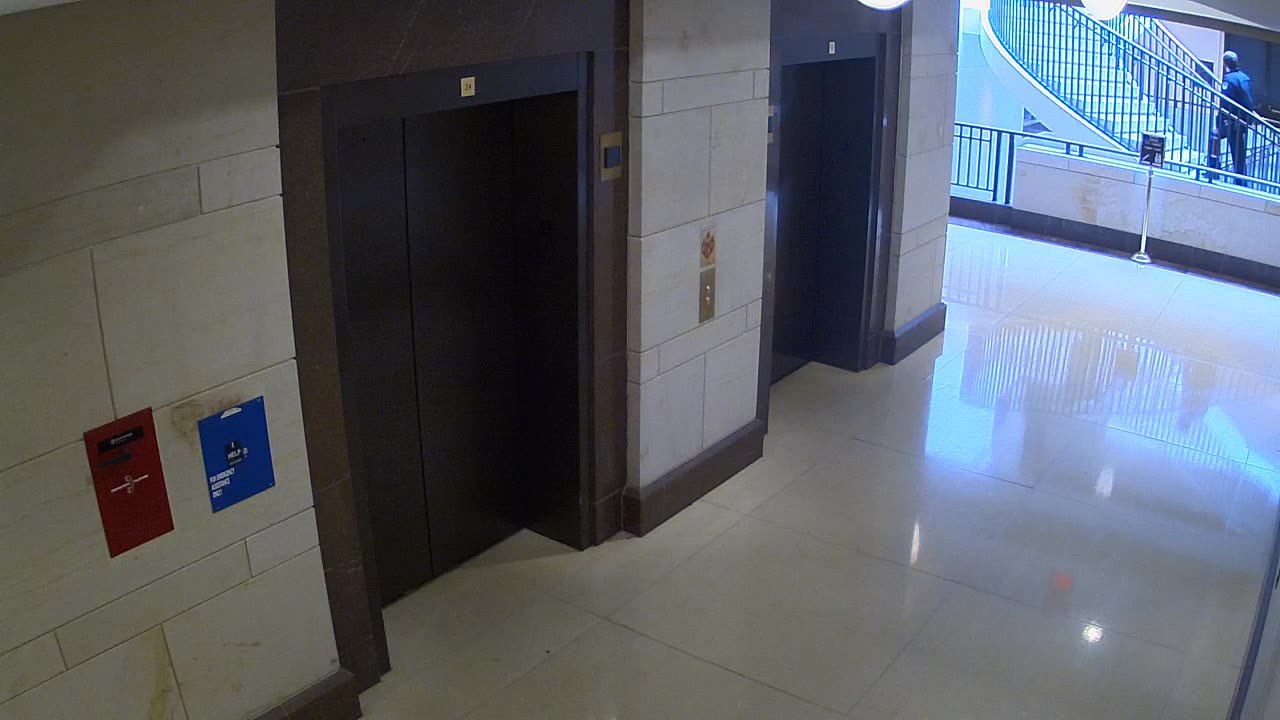 7050CVCLLElevator24-25Lobby_2021-01-06_10h52min54s907ms.mp4
