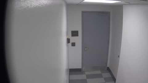 6141RHOBG1G101DStairwayLobbyEntry_2021-01-06_09h40min02s877ms.mp4