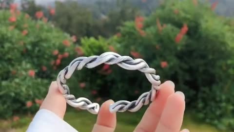 Sterling Silver Retro Three-strand Twist Bracelet Light Luxury Elegant Couple Jewelry Adjustable