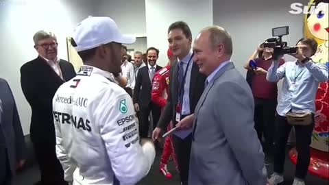 Hamilton to Putin “I Want to Spray You ” With Champagne