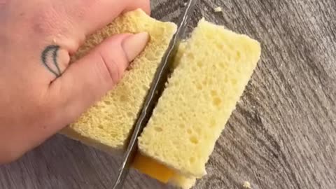 FRENCH TOAST BUT MAKE IT CHEESY! 🧀