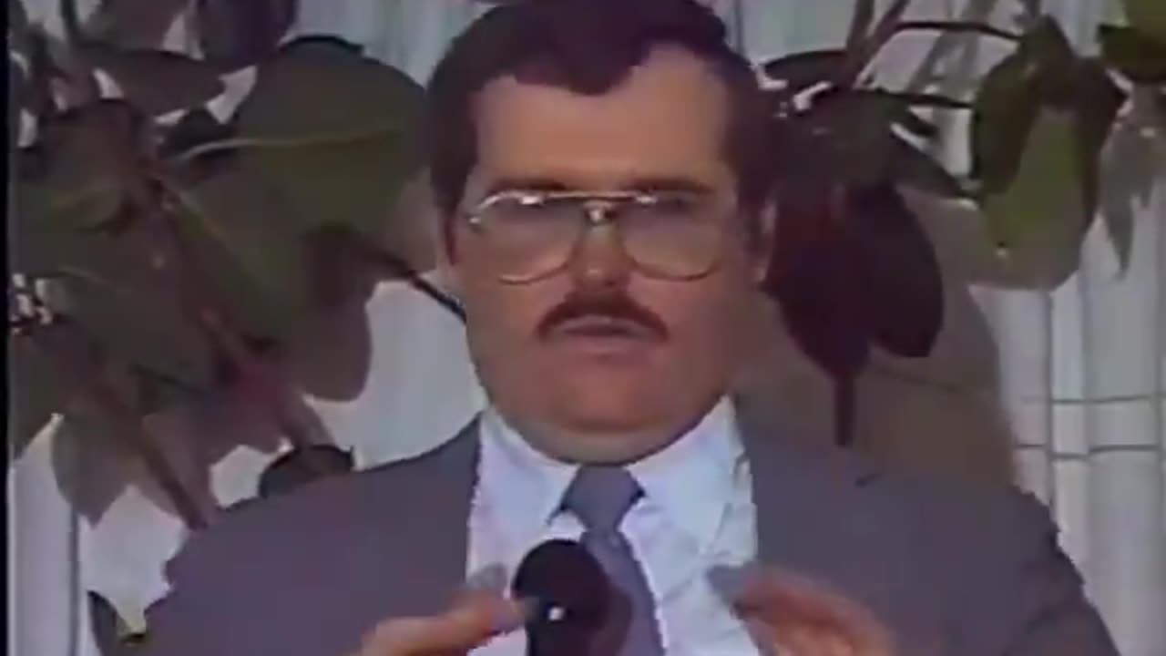 AMERICA IN PERIL - Mark Koernke 1995
