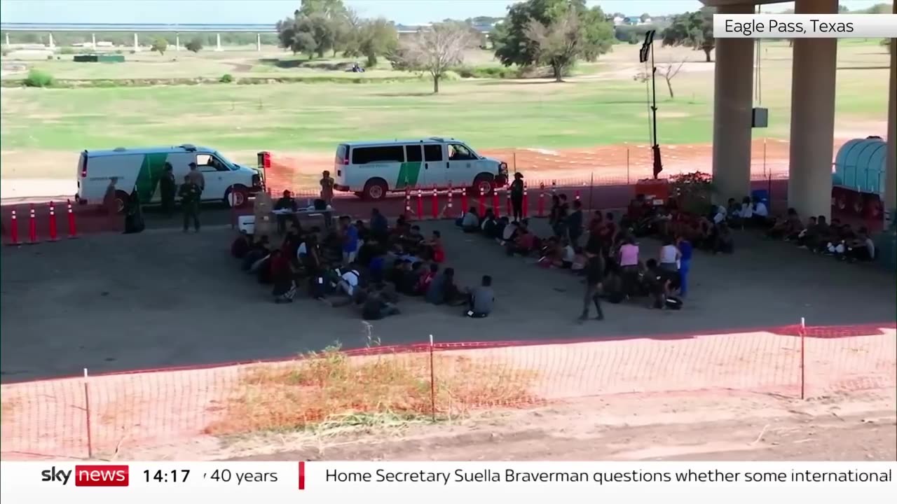 Mexico_ Thousands of migrants bound for US border