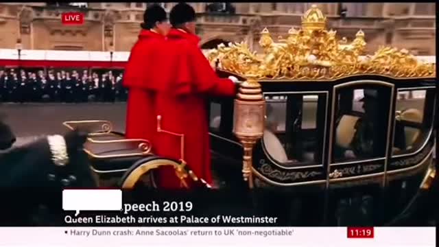 Queen In her * *Diamond Jubilee Arrives Palace