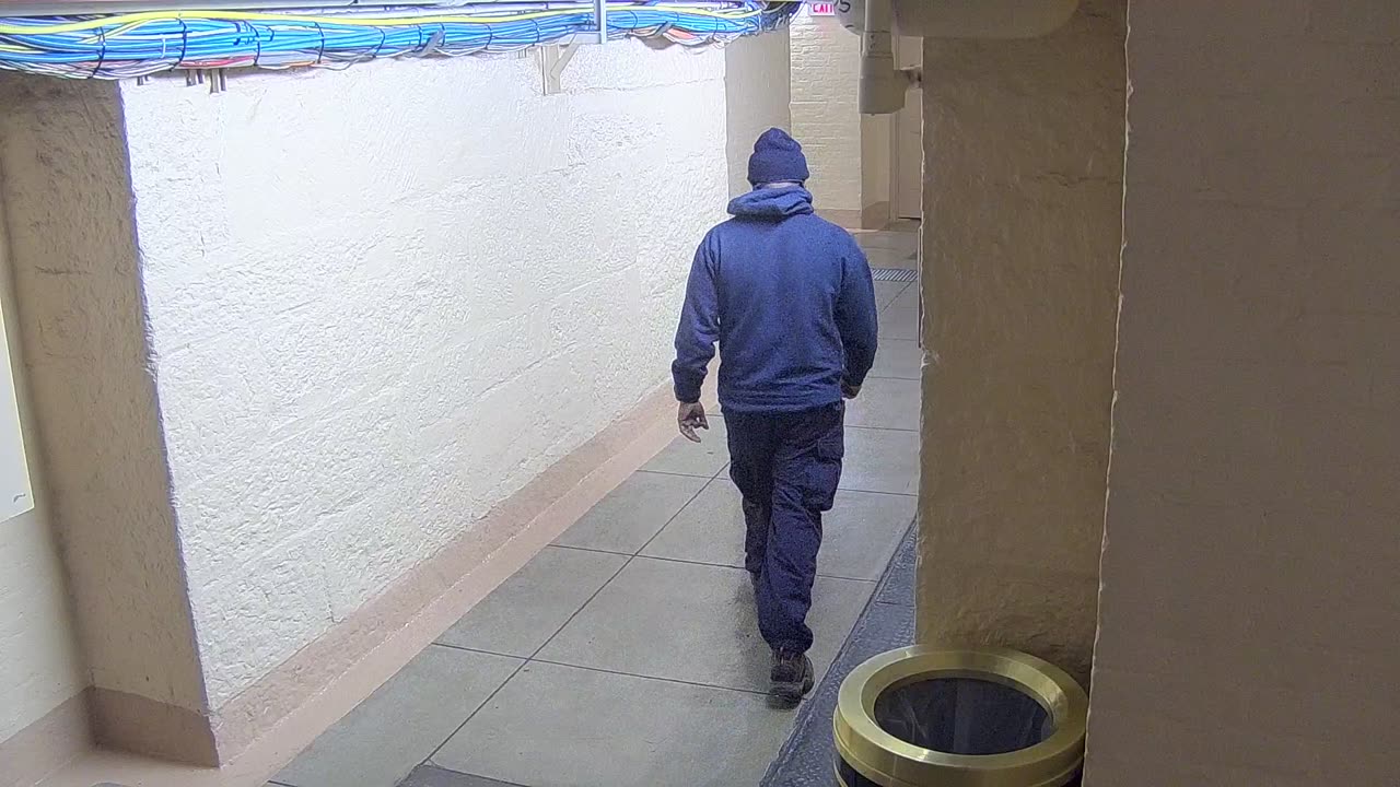 0013USCSBASB10Hallway_2021-01-05_05h40min02s410ms.mp4