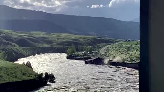 House falls into Yellowstone River amid flooding, mudslides