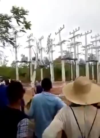 BRAZILIANS FLATTEN HAARP PLANT E-WASTE IN THE RAINFOREST 12-25-2022