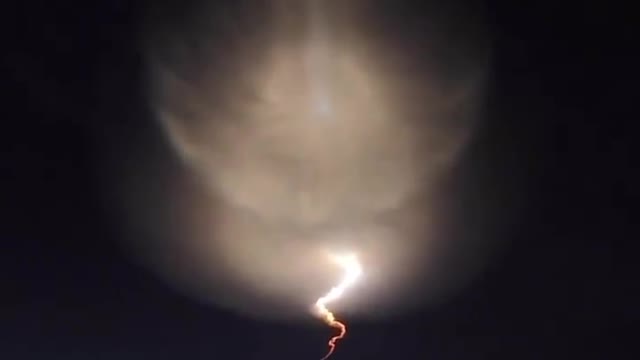 This video captures a ballistic missile launch from Mongolia