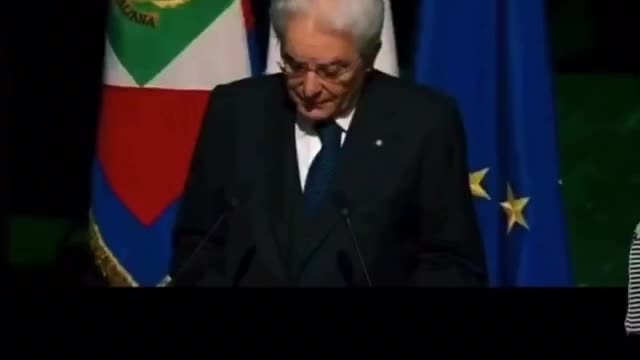 Mattarella traditore del popolo