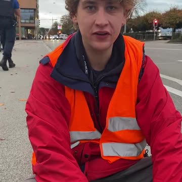 Max Voegtli beim Protest für "Renovate Switzerland" in Zürich (Oktober 2022)