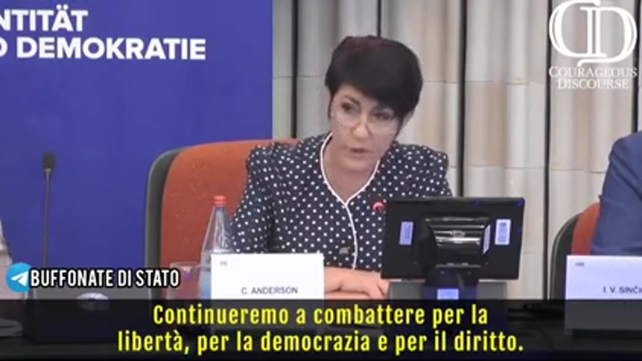 ❤️CHRISTINE ANDERSON❤️ spiega al Parlamento Europeo