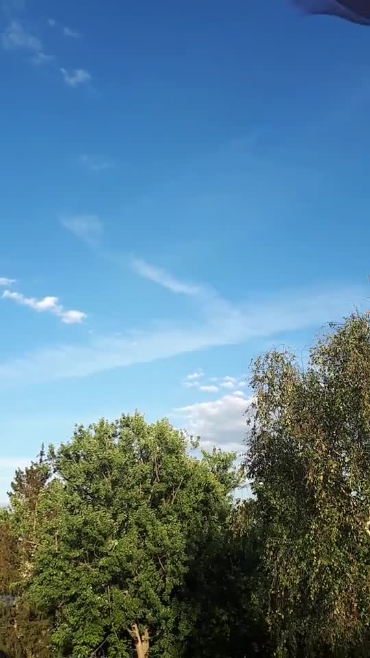 Himmel in Berlin am 7.8.2022 um 19:10 Uhr