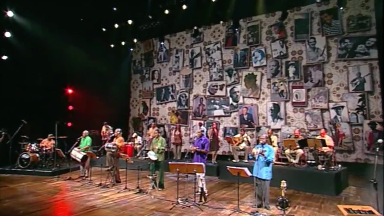 04 - Fundo de Quintal - Sorriso Negro