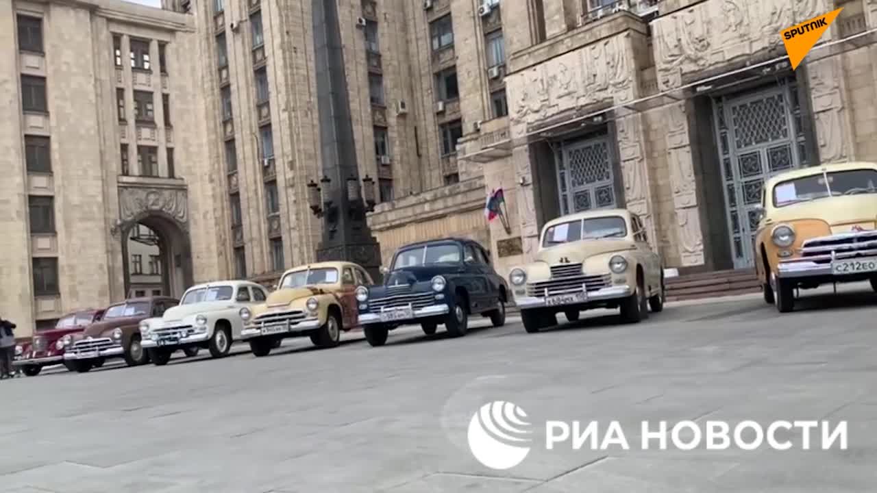 Izložba automobila legendarne „Pobede“