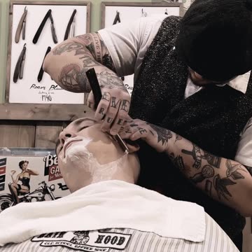 Relaxing Beard Shave