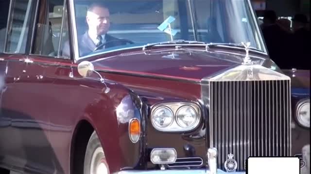 Queen Elizabeth&Her Luxuary Cars