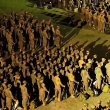 President Nayib Bukele of El Salvador shows how it's done