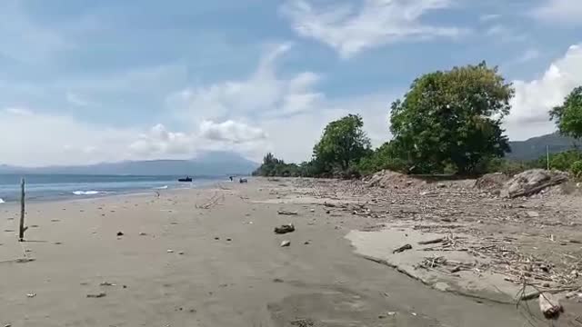 Pantai yang Cukup Indah