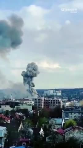 Ukraine War Russian Cruise Missiles Smash Into Ukrainian City