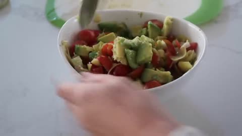 3 ingredient avocado salad