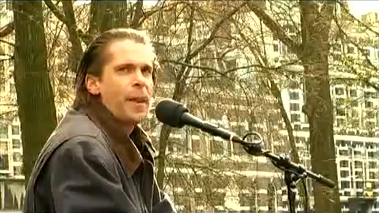 Hans Teeuwen - Onthulling De Schreeuw in Oosterpark