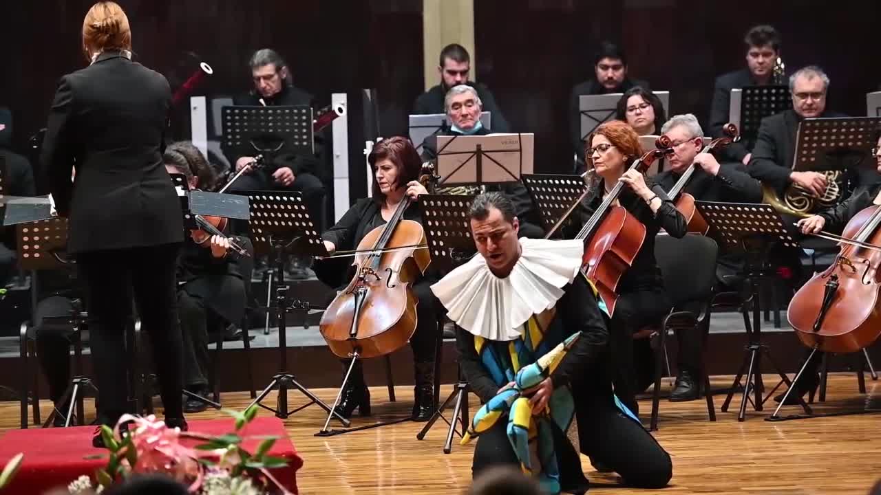 Verdi. Rigoletto. Act II, Scena 9 "Povero Rigoletto"