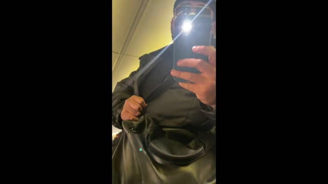 Mask vs No Mask Karen (comedian K-von argues on a plane)