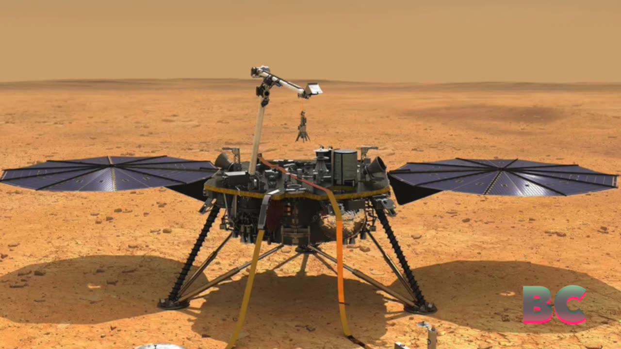 NASA spacecraft spots dead robot on Mars surface