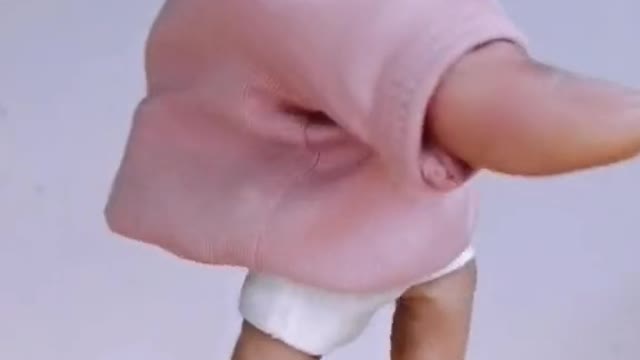 when your hand has more style and better moves than me 😂😂💀