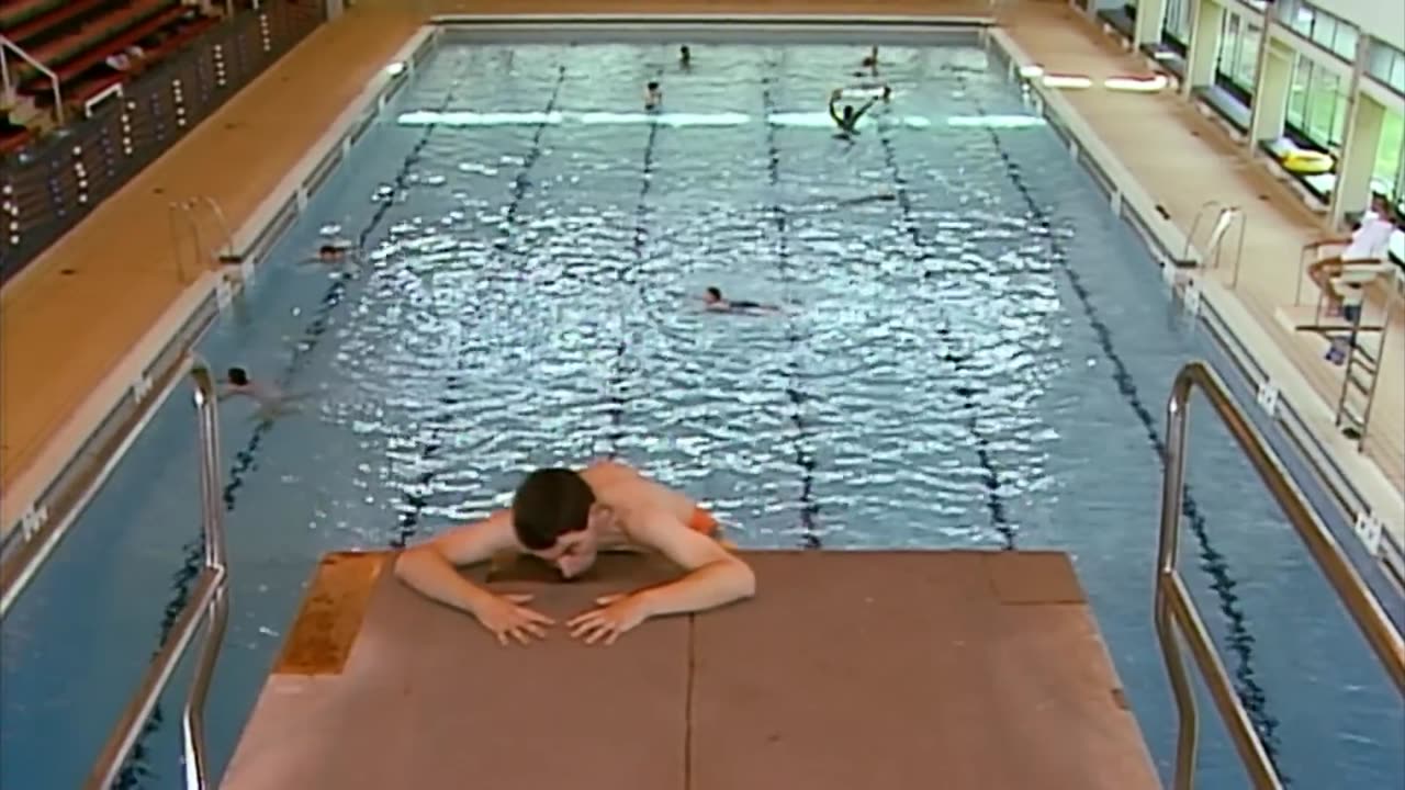 DIVE Mr Bean! Funny Clips Mr Bean Official