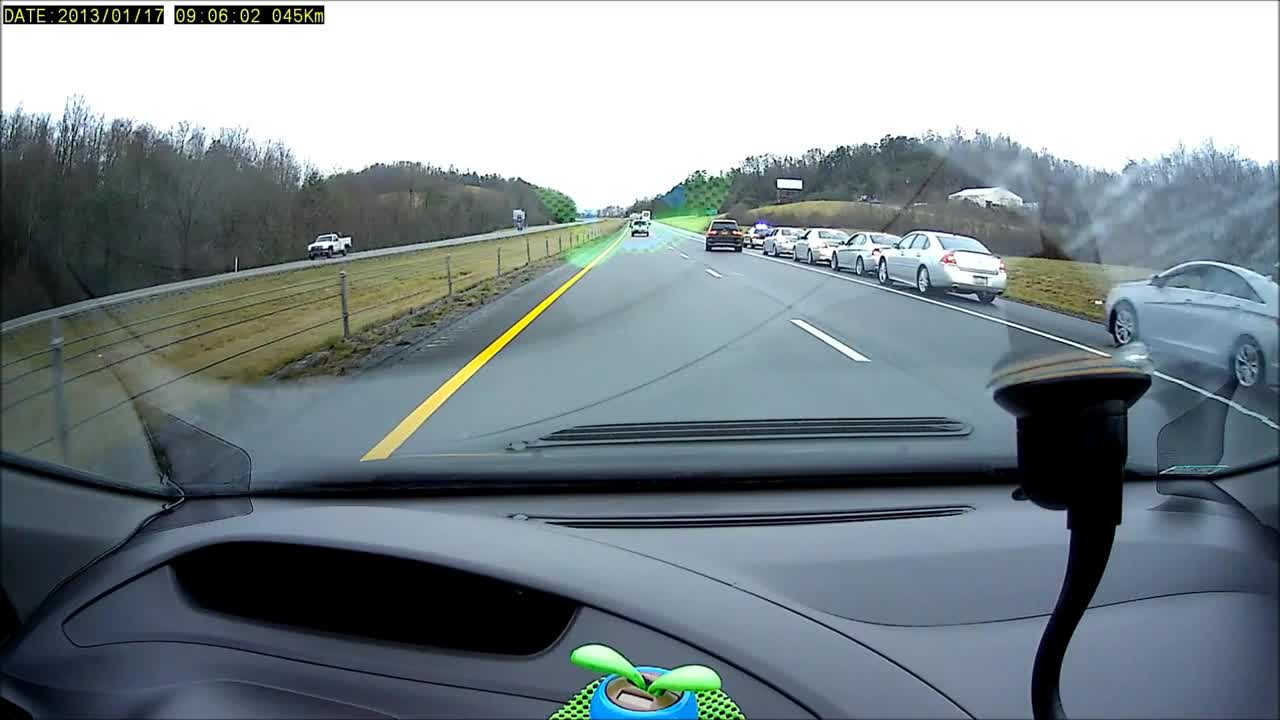 Police Officer Pulls Over 5 Cars At Once For Speeding