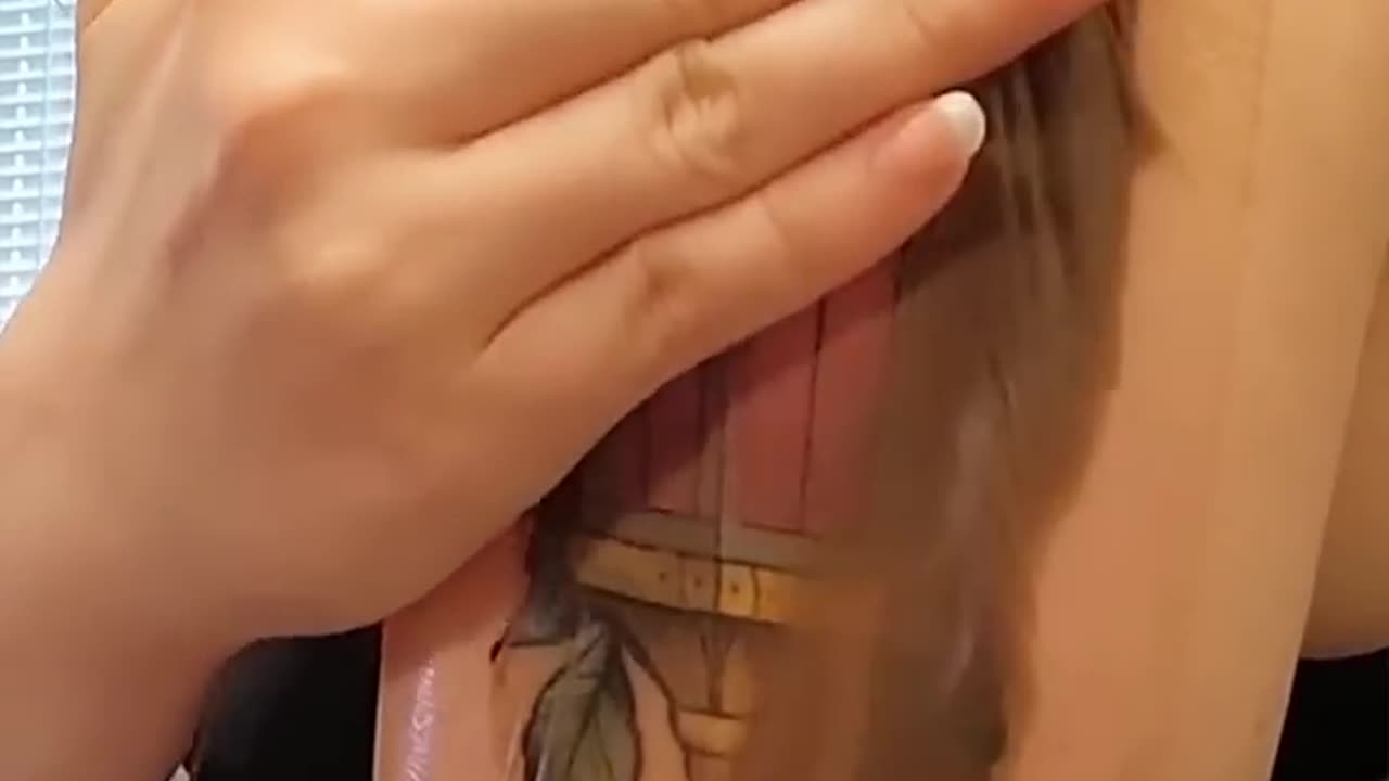 STRANGE TATTOEE