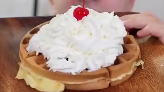 Leslie’s Waffles!! (Parks and Recreation)