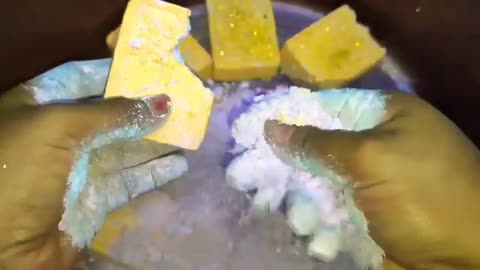 White and Yellow Gym Chalk Crush @Joshapoo #asmr