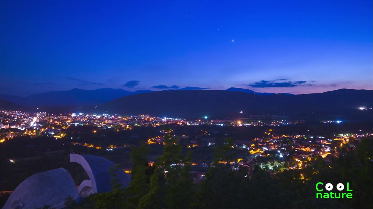 [Timelapse]: Venus Setting on a Calm Night