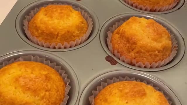 Cornbread cupcakes 😳