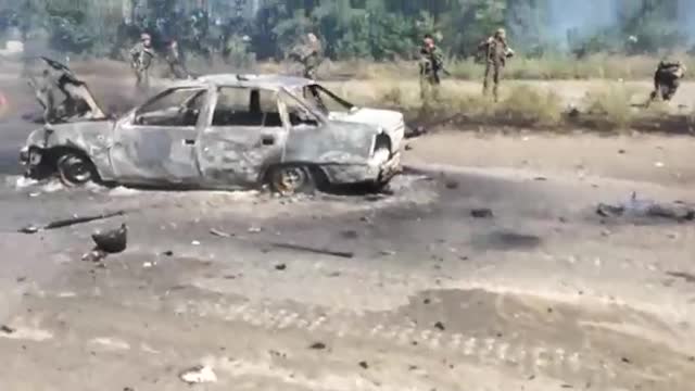 GRAPHIC A blown up Ukrainian convoy